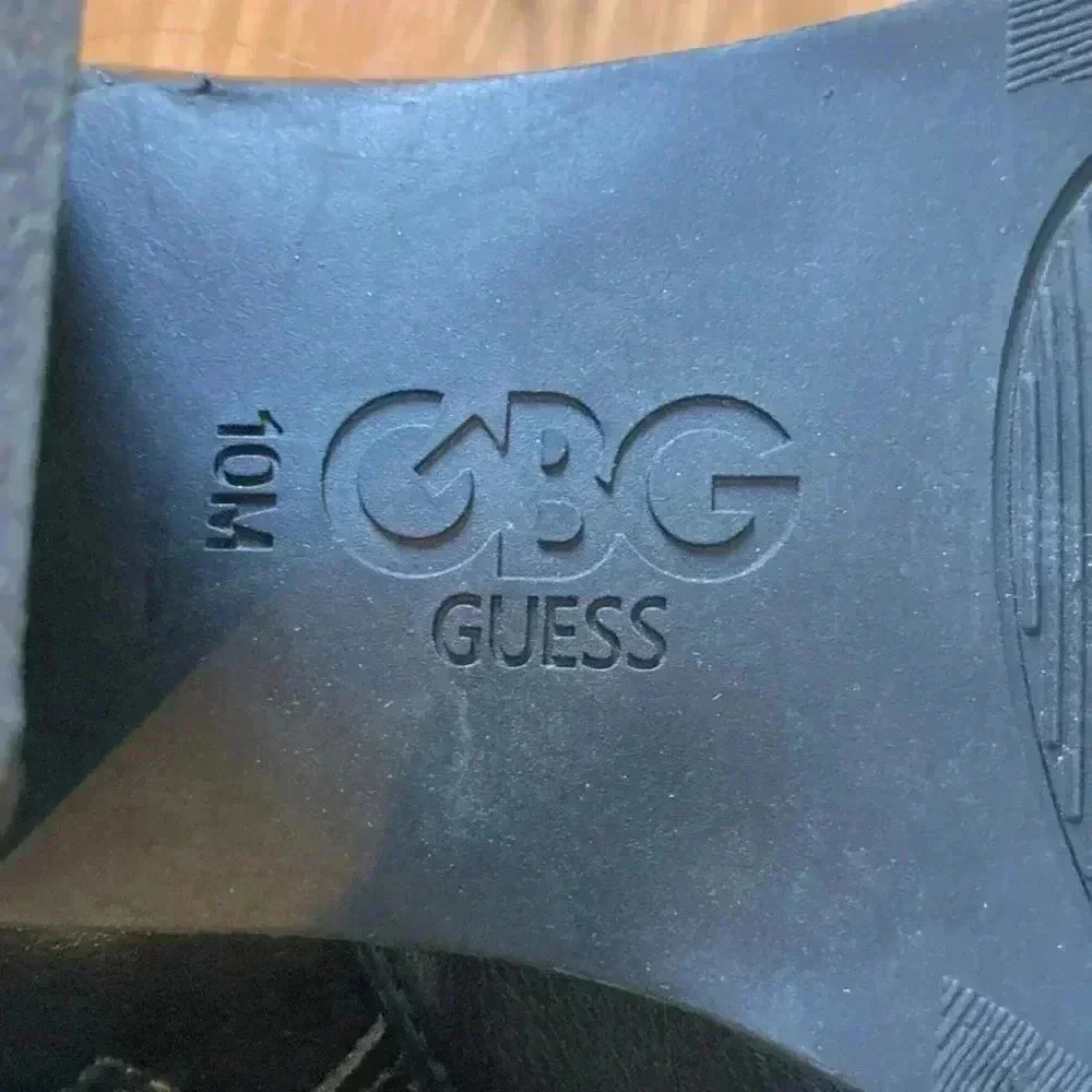 Guess I 10